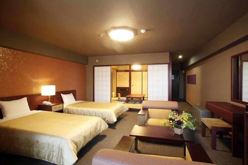 Hotel Kirishima Castle Exteriör bild